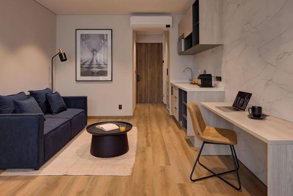 Vuestro Hotel Boutique 45/49