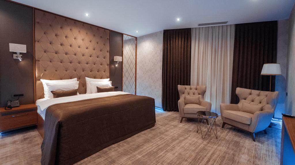 Standard Double Room [W]