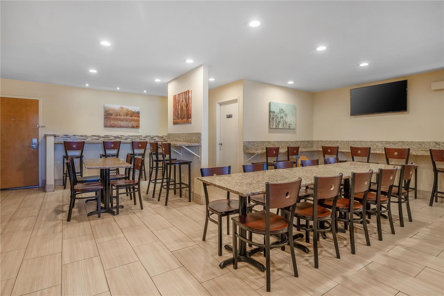 Best Western Plus Inn Of Hayward 30/40