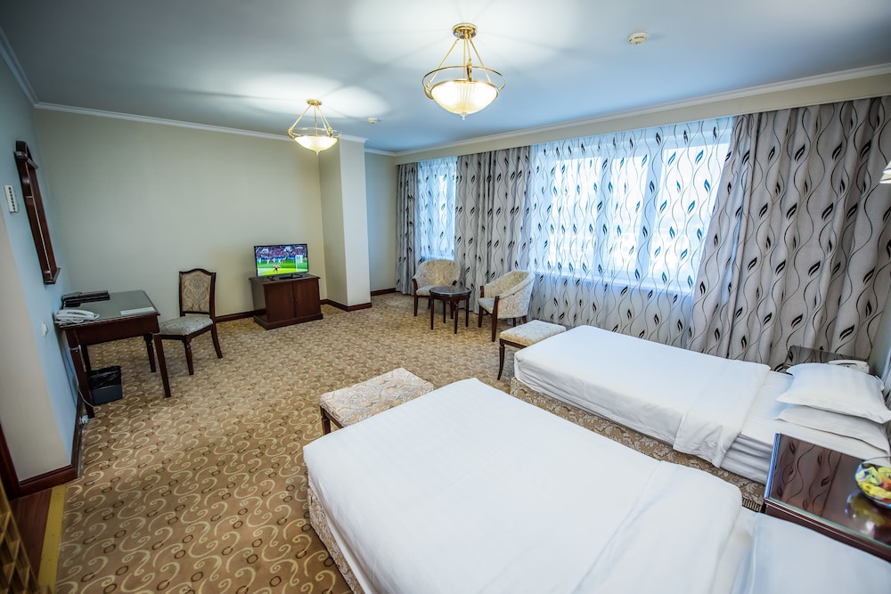 G Empire Hotel 25/66