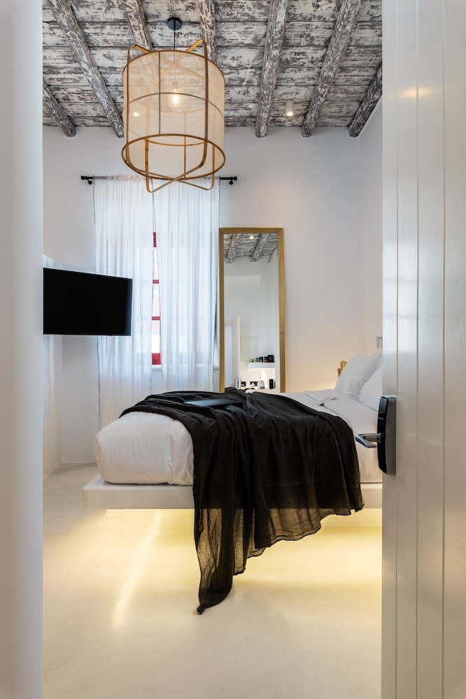 The TownHouse Mykonos - Adults Only 70/80