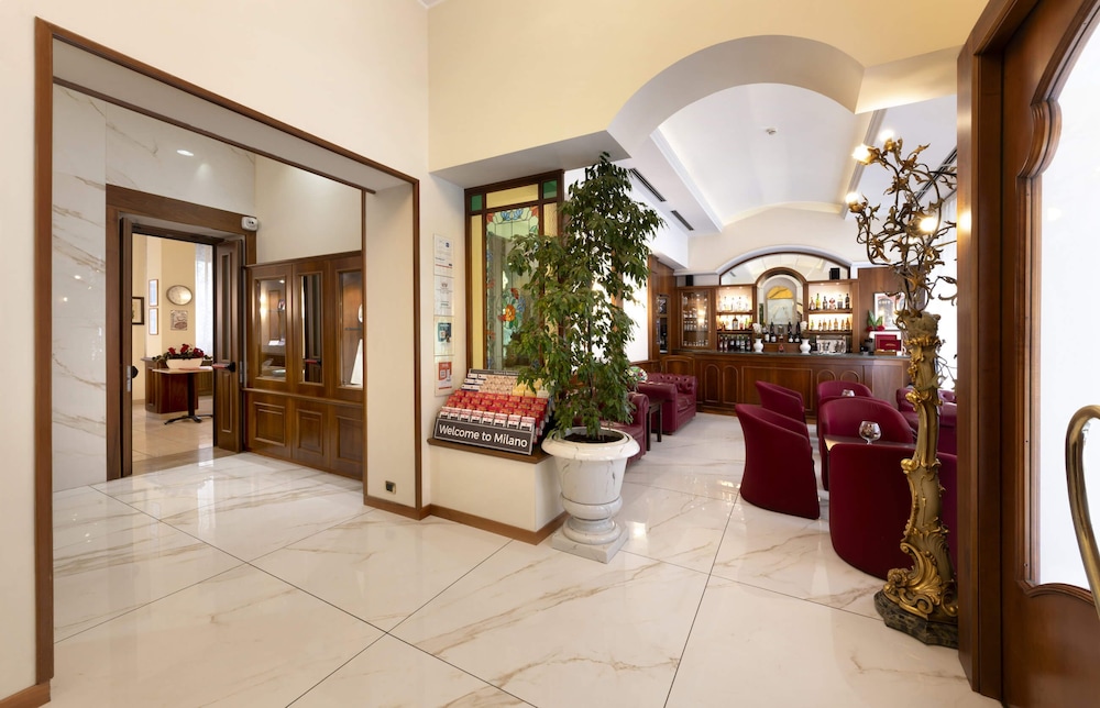 Lancaster Hotel 12/72