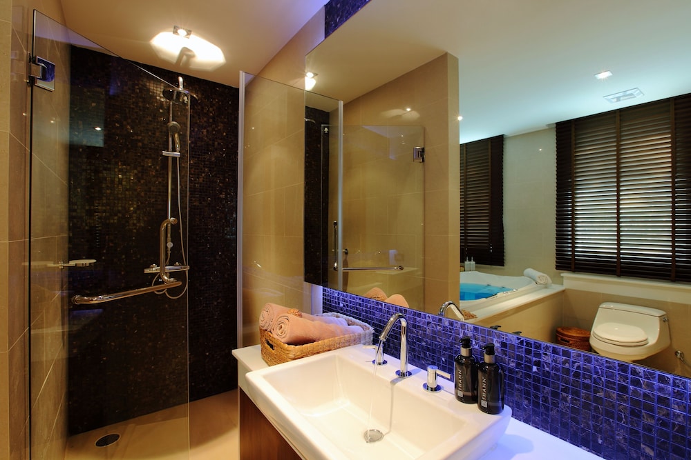 The Privilege Residence 66/72
