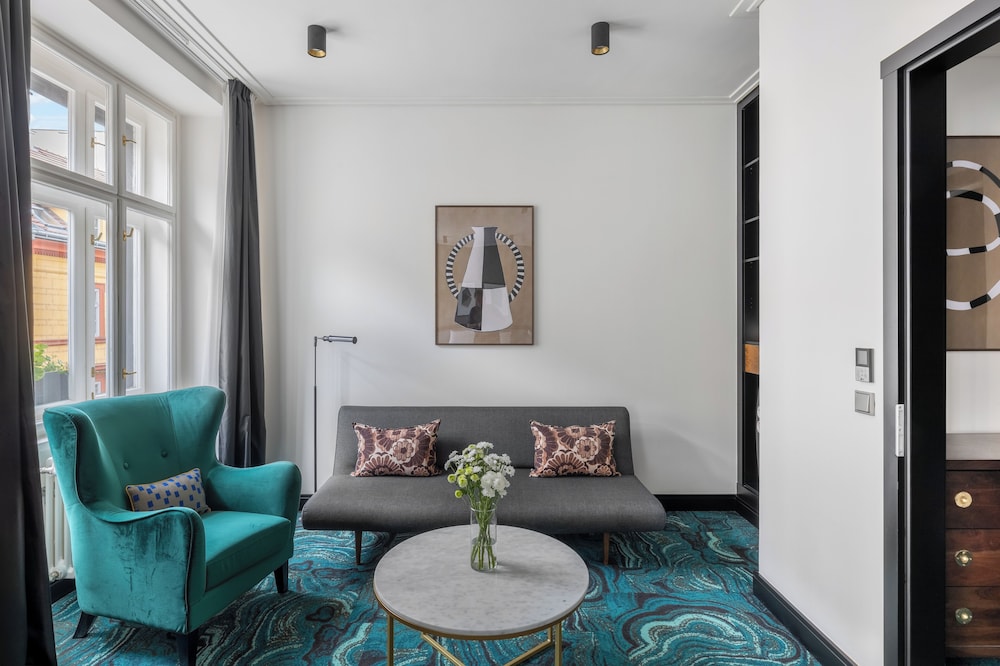 Hotel Republika and Suites 22/41