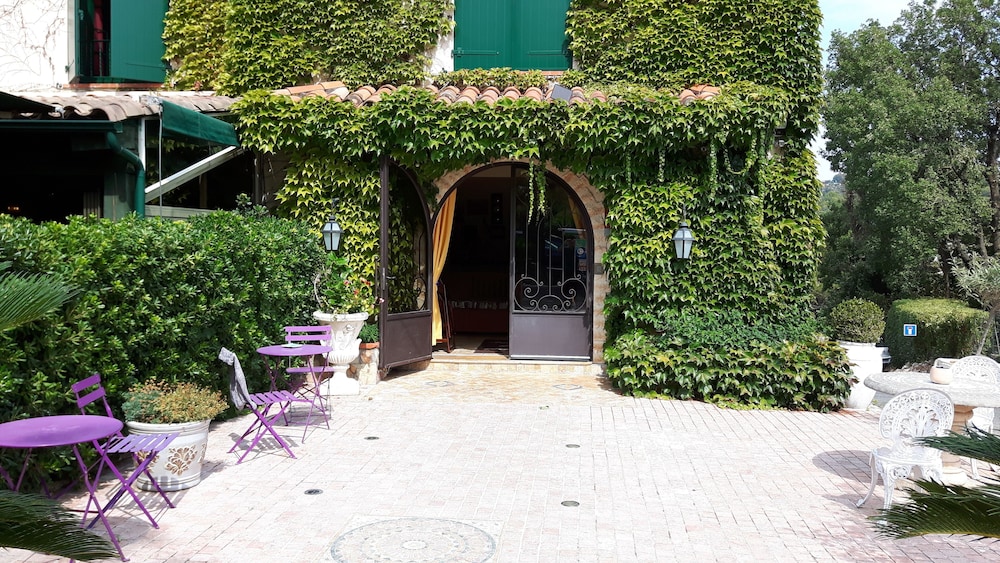 Auberge Les Arômes 37/45