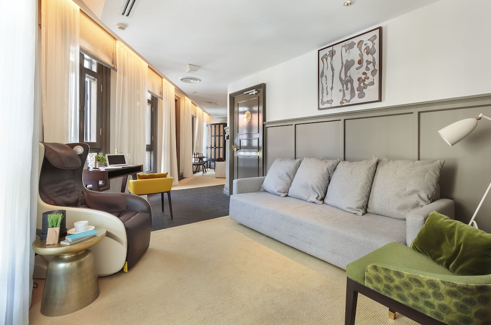 Ann Siang House The Unlimited Collection by Oakwood 28/31
