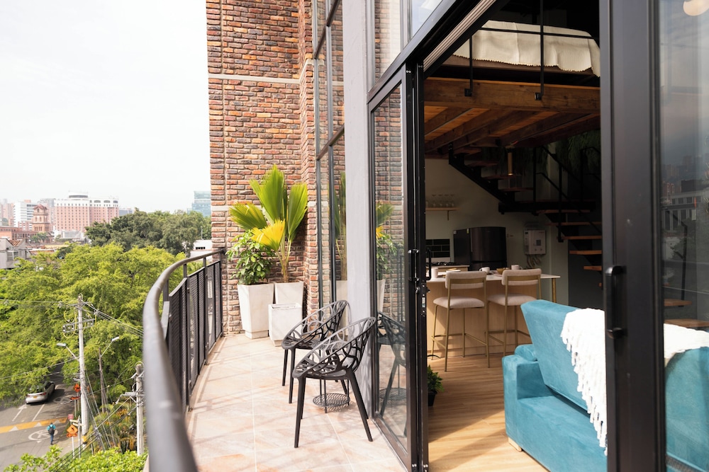 Royal Living Poblado 46/50