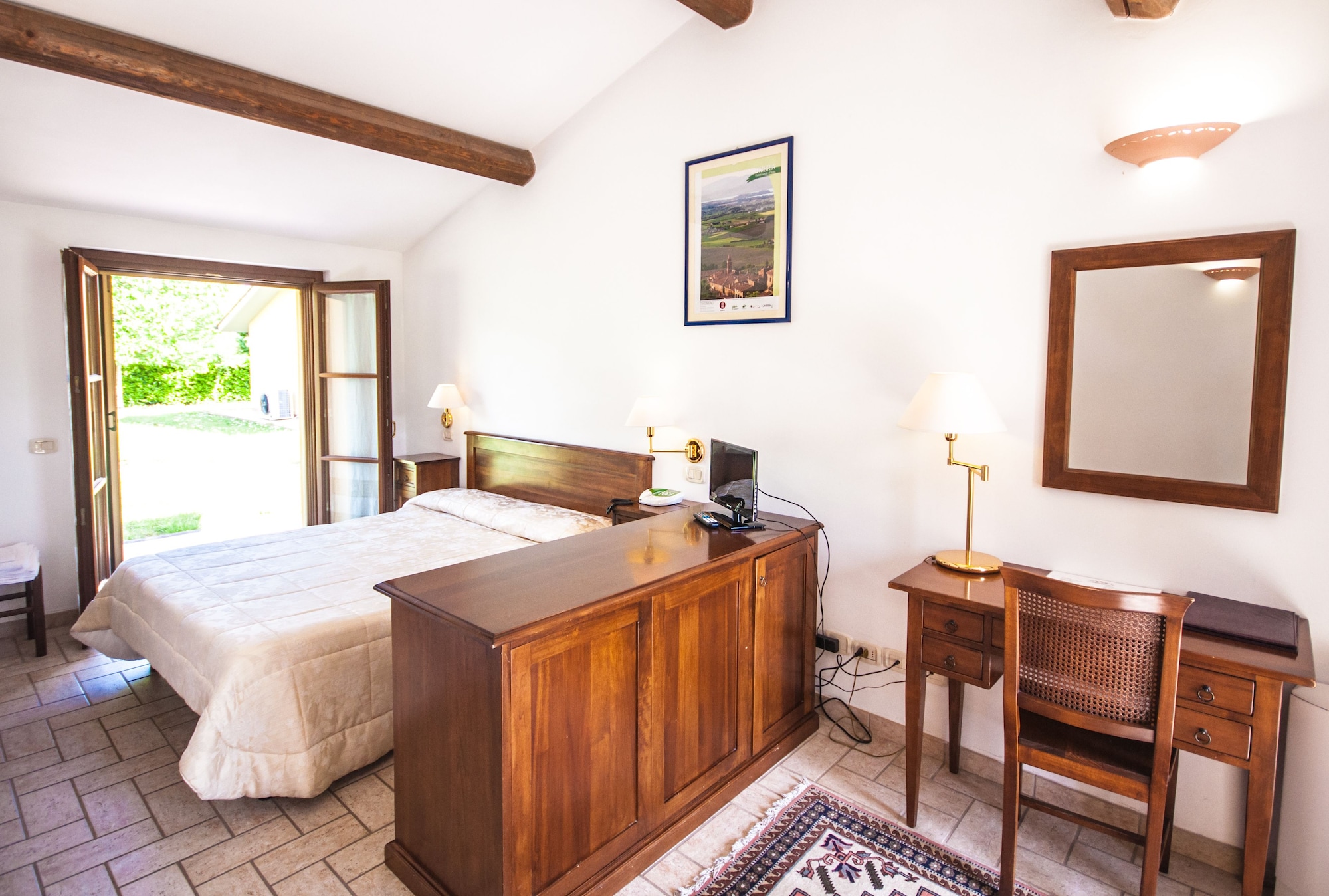 Room, Triple, 1 Double and 1 Single Bed