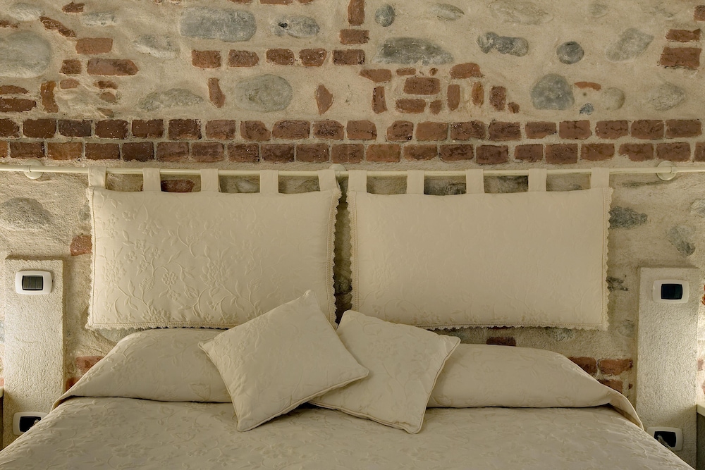 Cascina Di Corte 31/63
