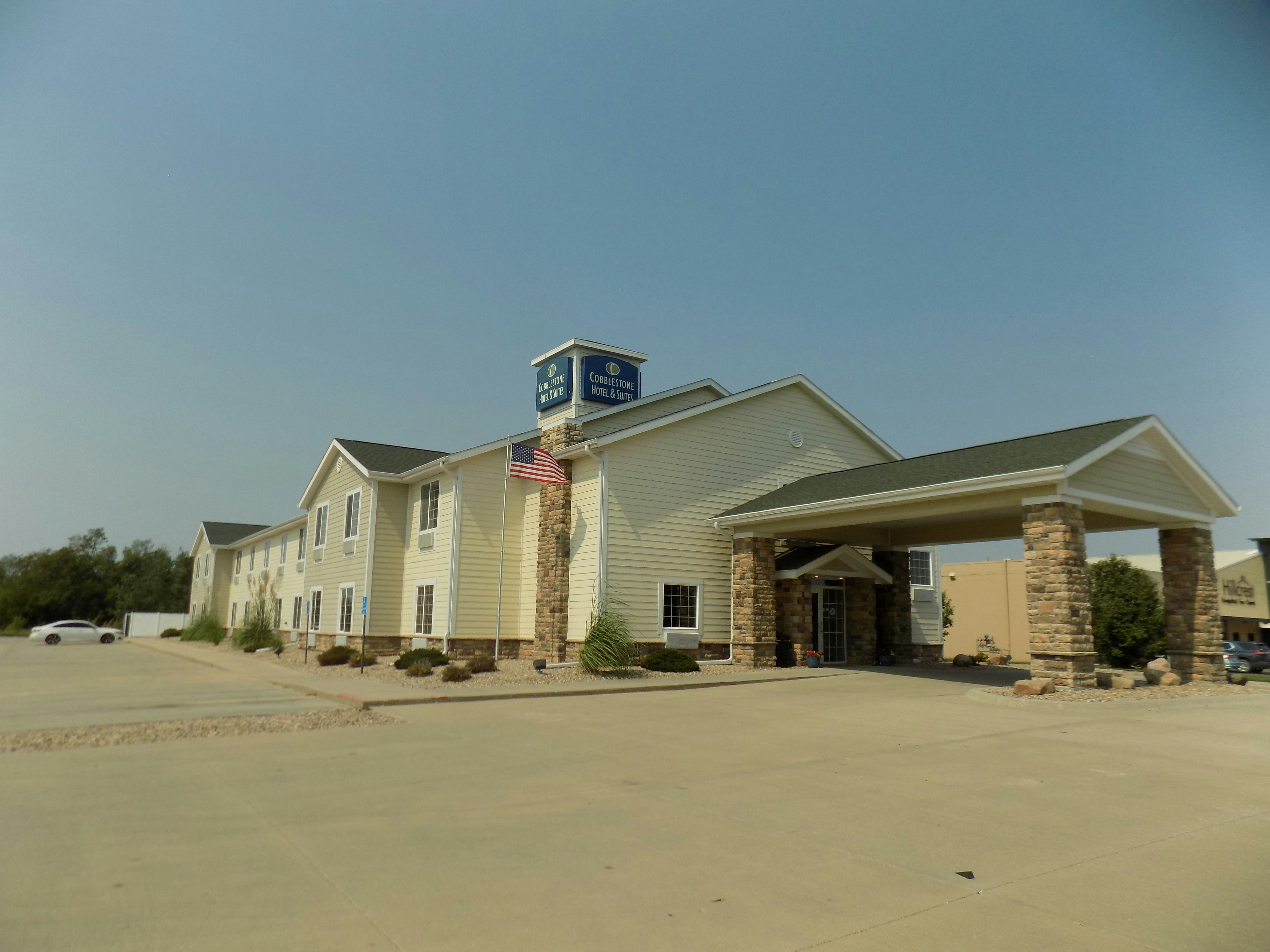 Cobblestone Hotel Suites Seward Ne 2/73
