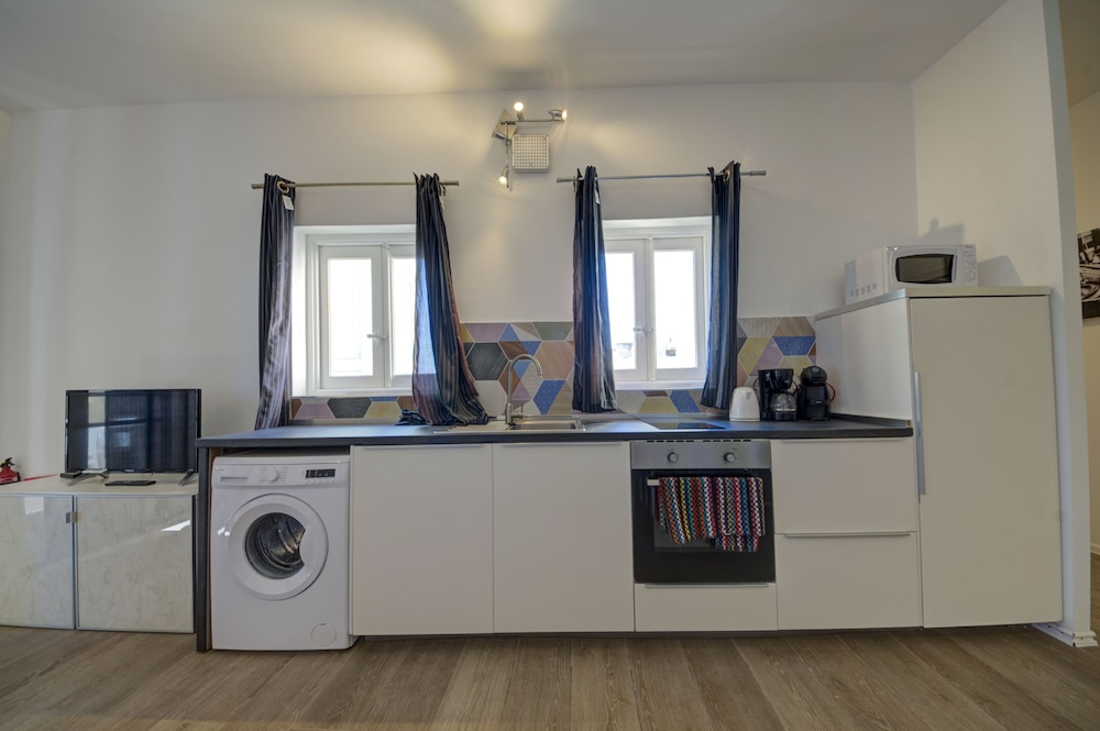 Tritoni harbour suites 10/55