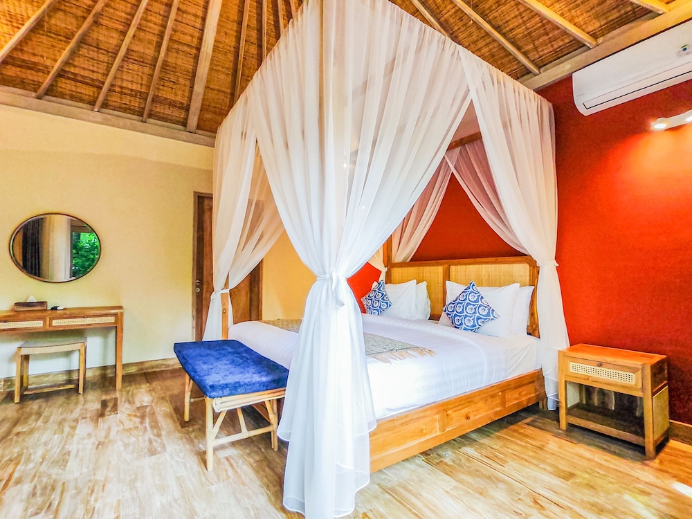 2 BEDROOMS, LUXURY, VILLA, POOL VIEW, ACCESSIBLE