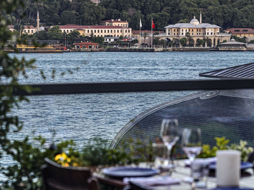 Novotel Istanbul Bosphorus Hotel 69/71