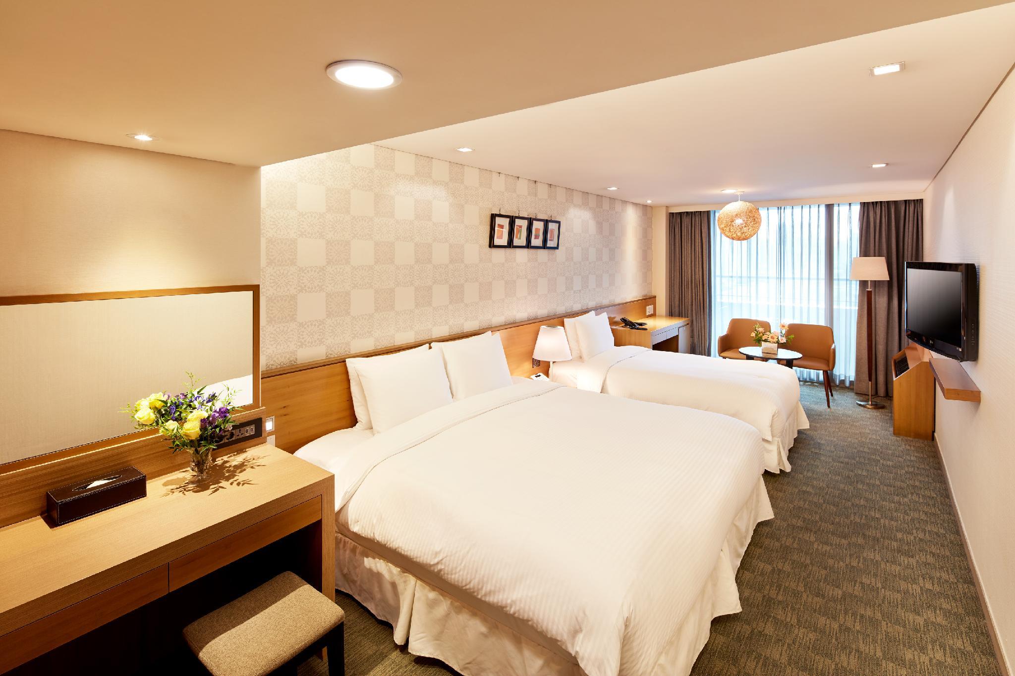 Deluxe, Twin Beds, Balcony