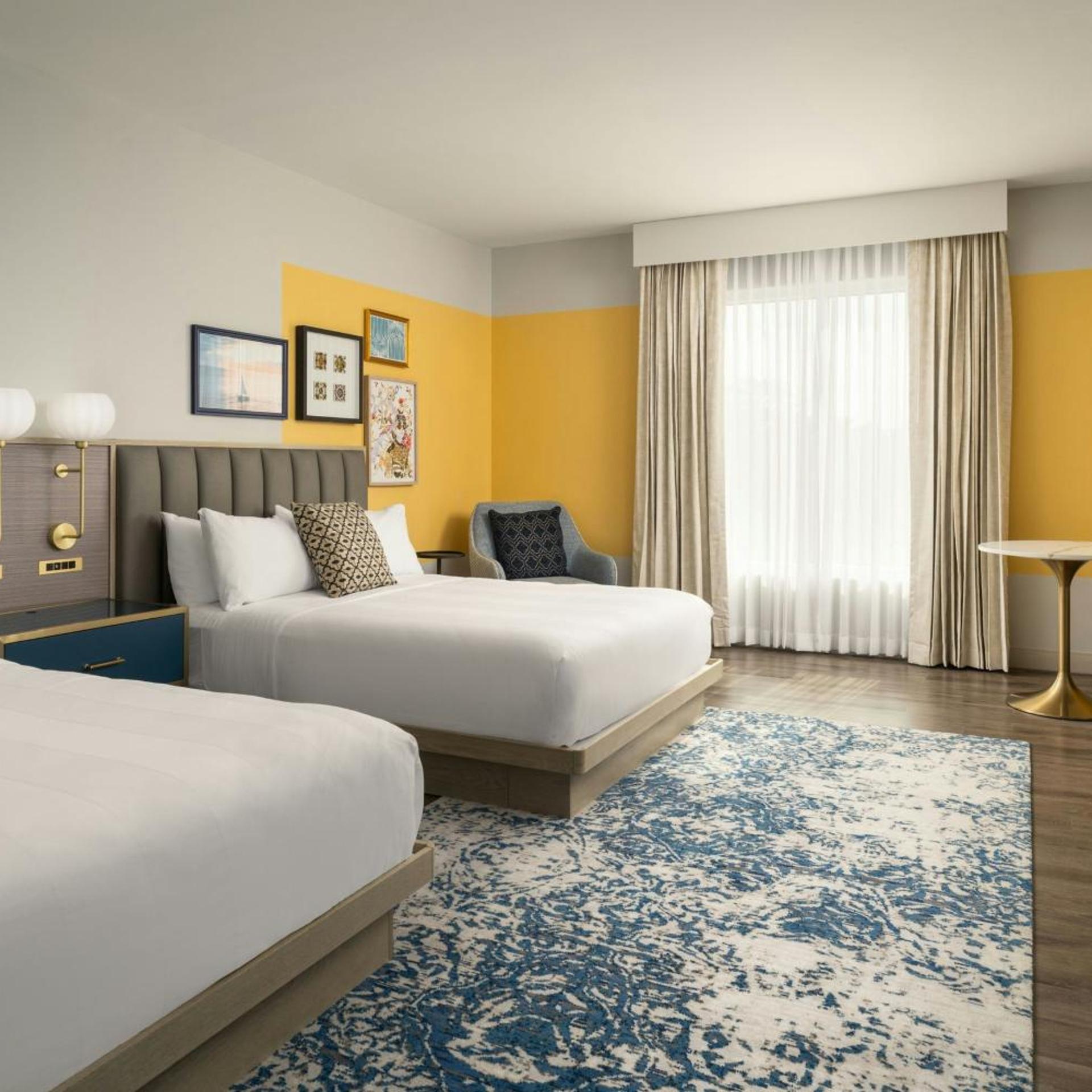 Room, Queen Bed, Water View