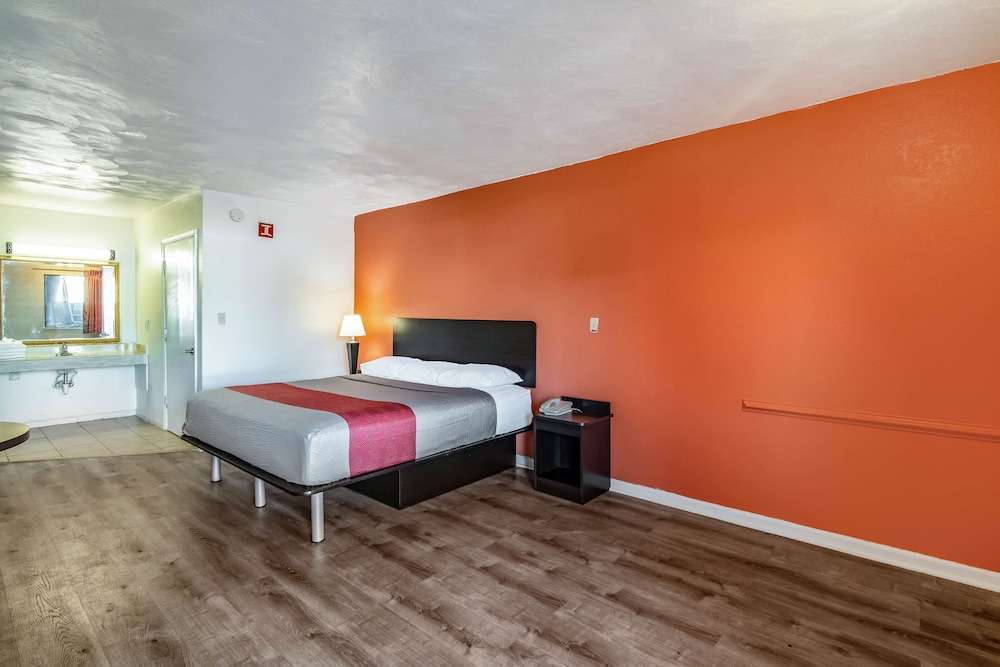 Motel6 Portsmouth, VA 34/57