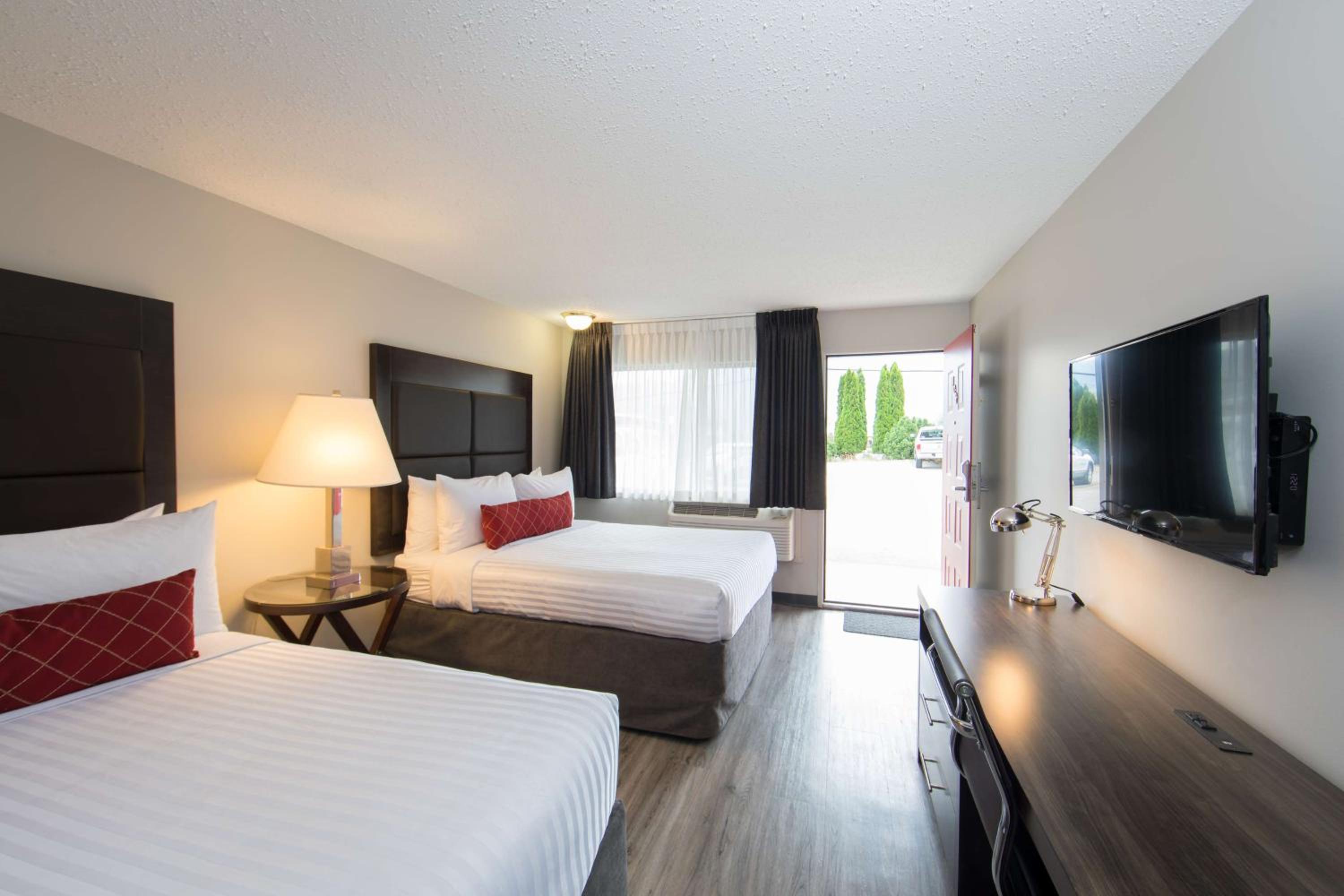 غرفة بسريرين كوين يُسمح فيها بالحيوانات الأليفة، SureStay Hotel by Best Western Castlegar 4/10