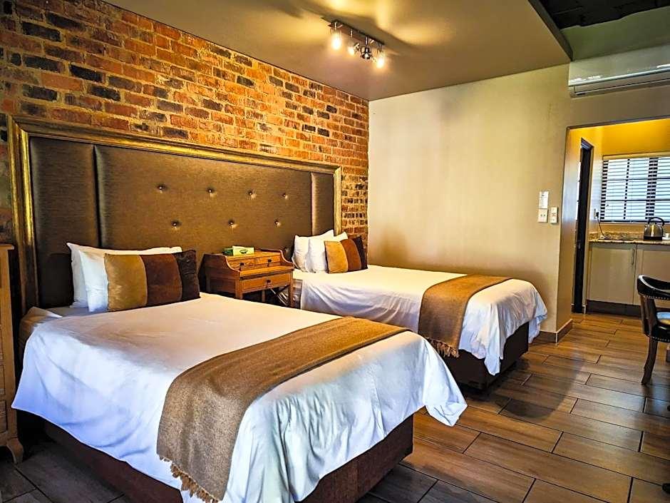 THREE RIVERS LODGE & VILLA ANNA SOPHIA 10/50