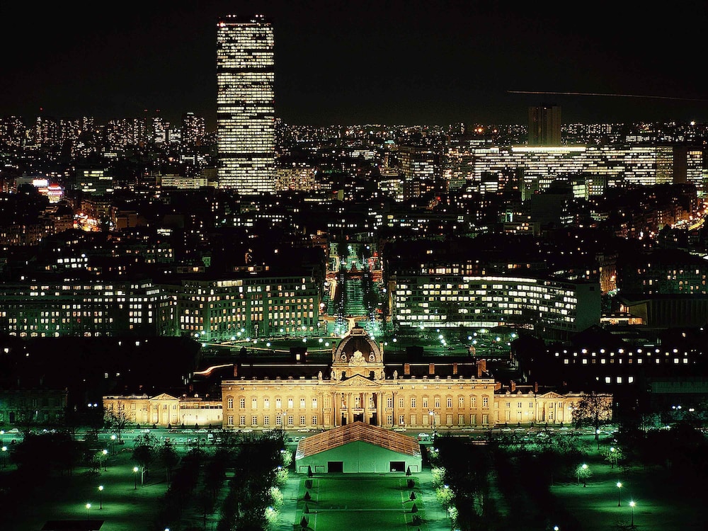 Hotel Mercure Paris Tour Eiffel Pont Mirabeau 44/49