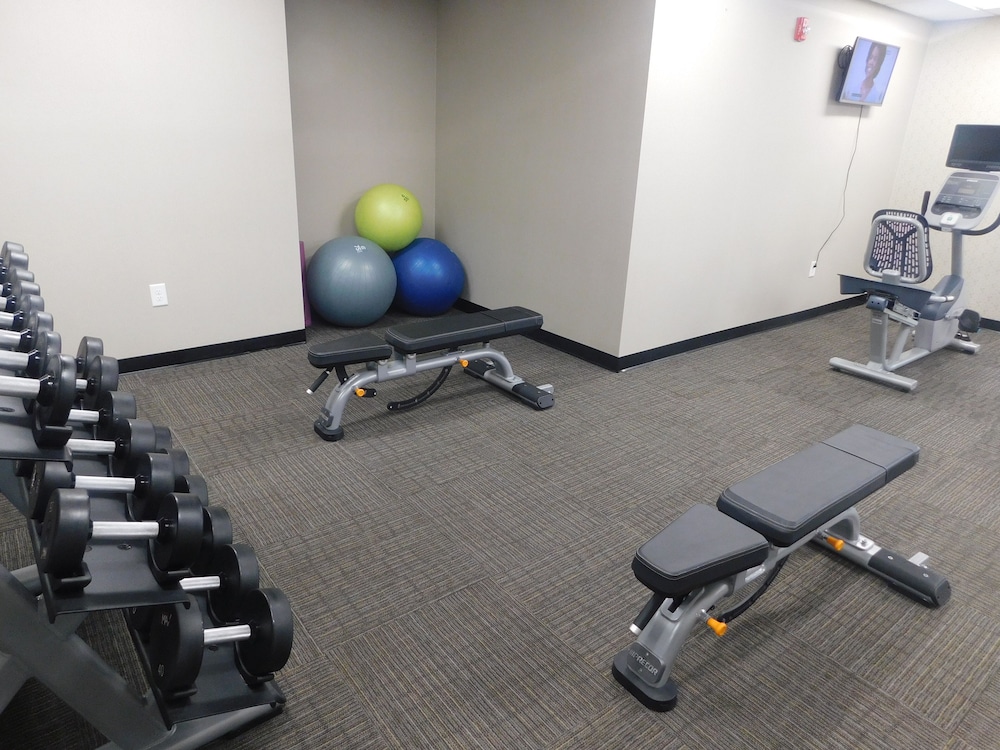 Residence Inn Winston Salem Hanes Mall 25/44