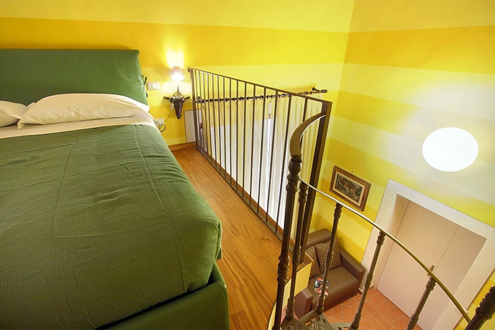 Puccini Apartments 11/50