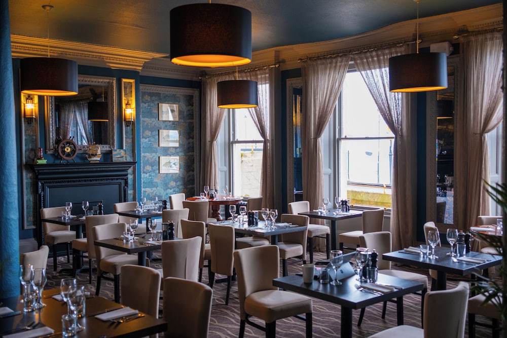 Royal Hotel Whitby 46/61