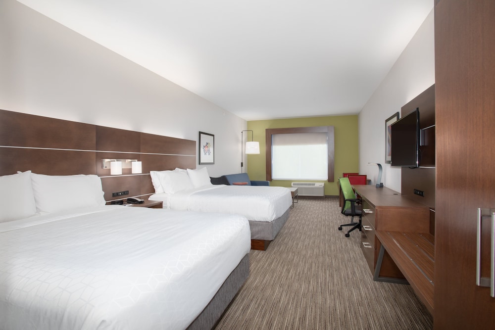 HOLIDAY INN EXPRESS & SUITES STERLING 20/56
