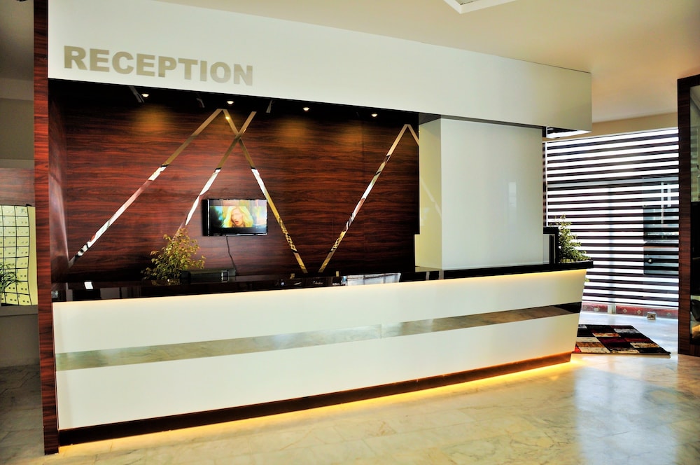 Seren Sari Hotel 8/35