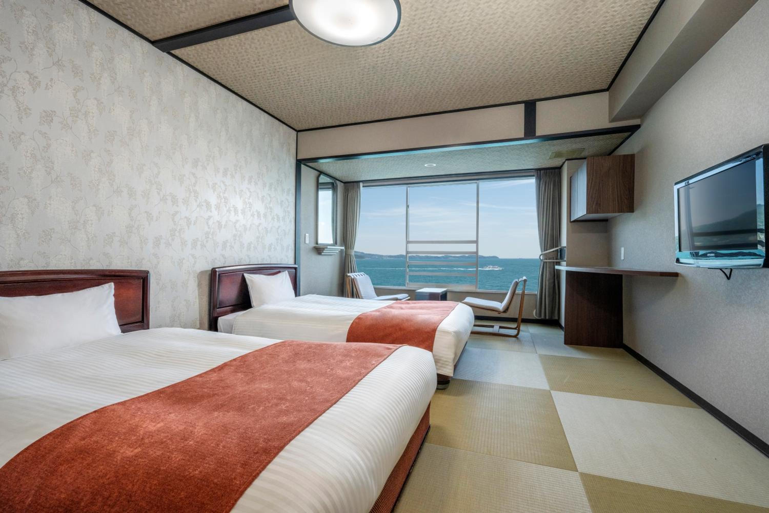 Semi Room, Ocean, 2 Semi Double Beds، Hotel New Akao 2/2