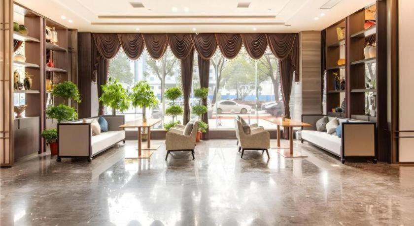 Echarm Hotel(Xiaogan Hanchuan Renmin Avenue Branch) 28/42