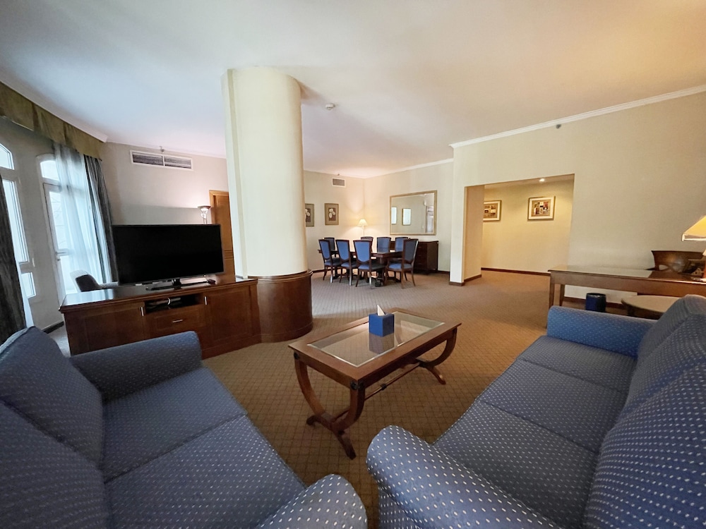 Swissotel Al Murooj Dubai 57/82