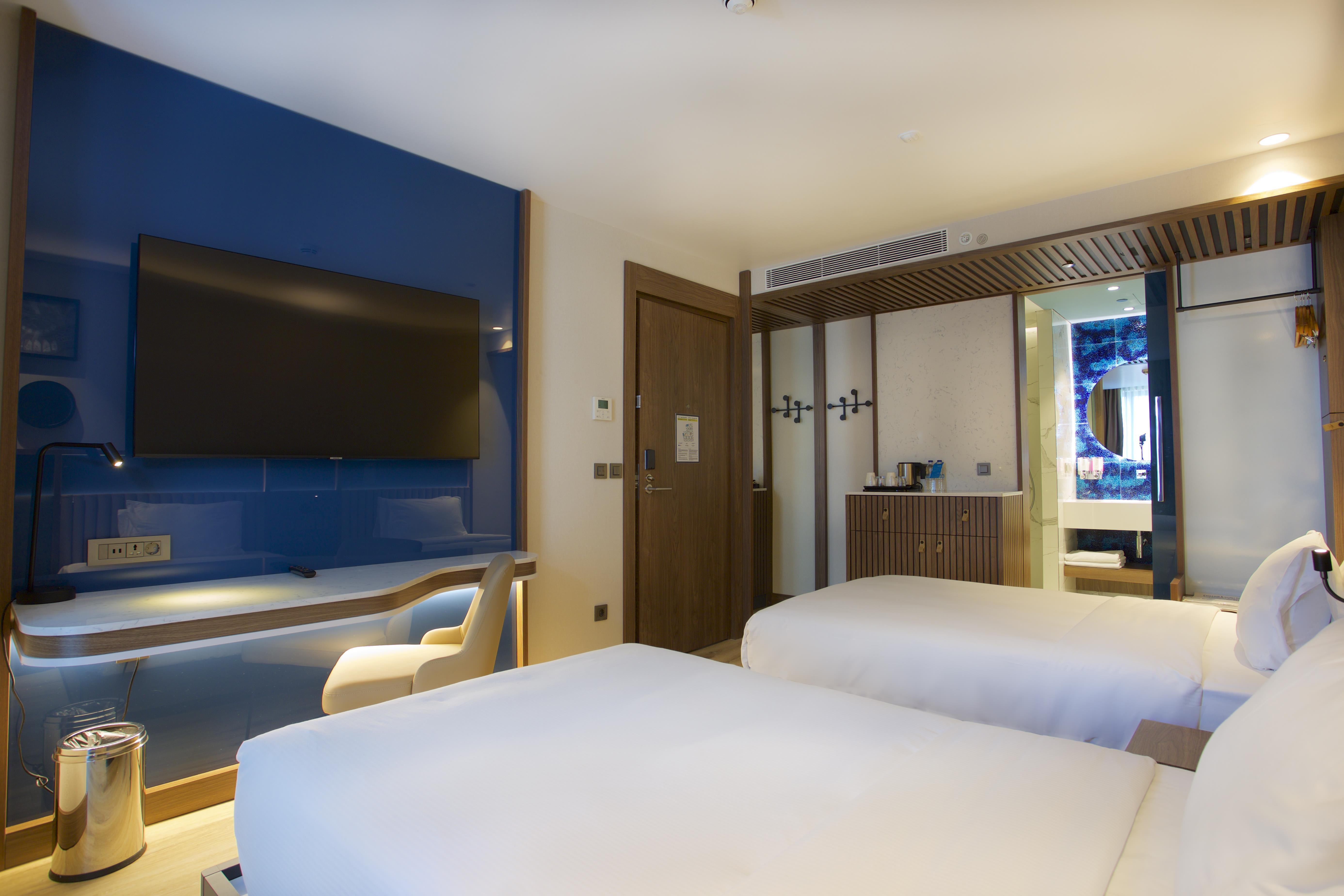 غرفة قياسية بسريرين منفصلين، Hampton by Hilton Istanbul Old City 5/10