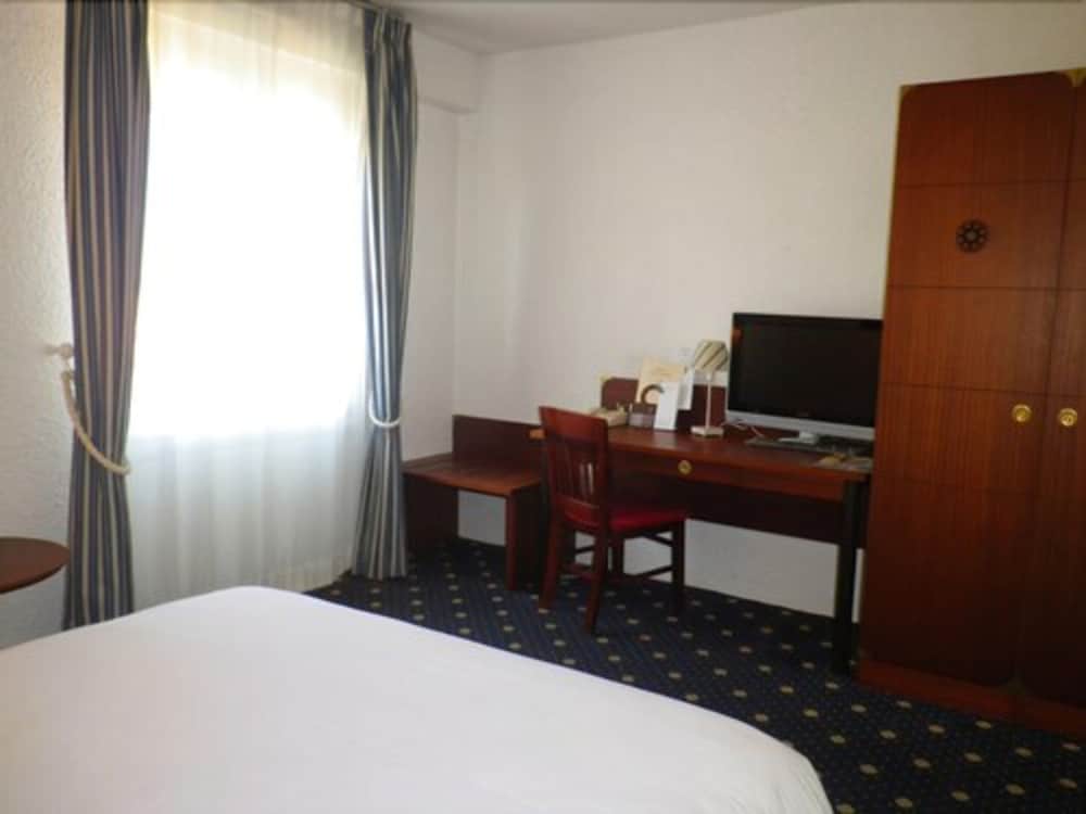 Hotel Le Yachtman 17/77