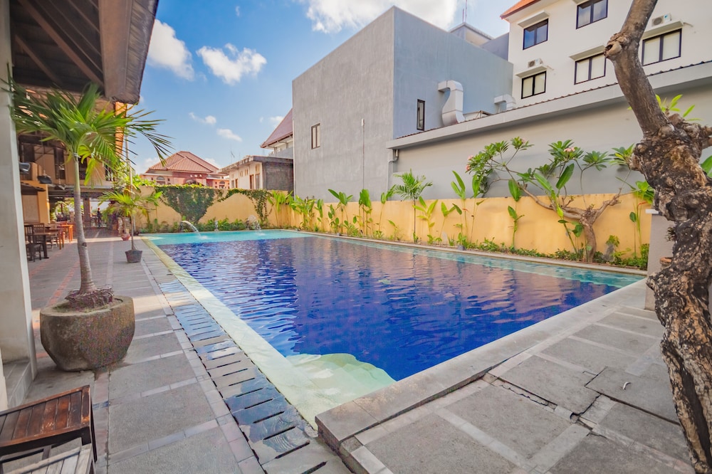 The Grand Santhi Hotel 66/69