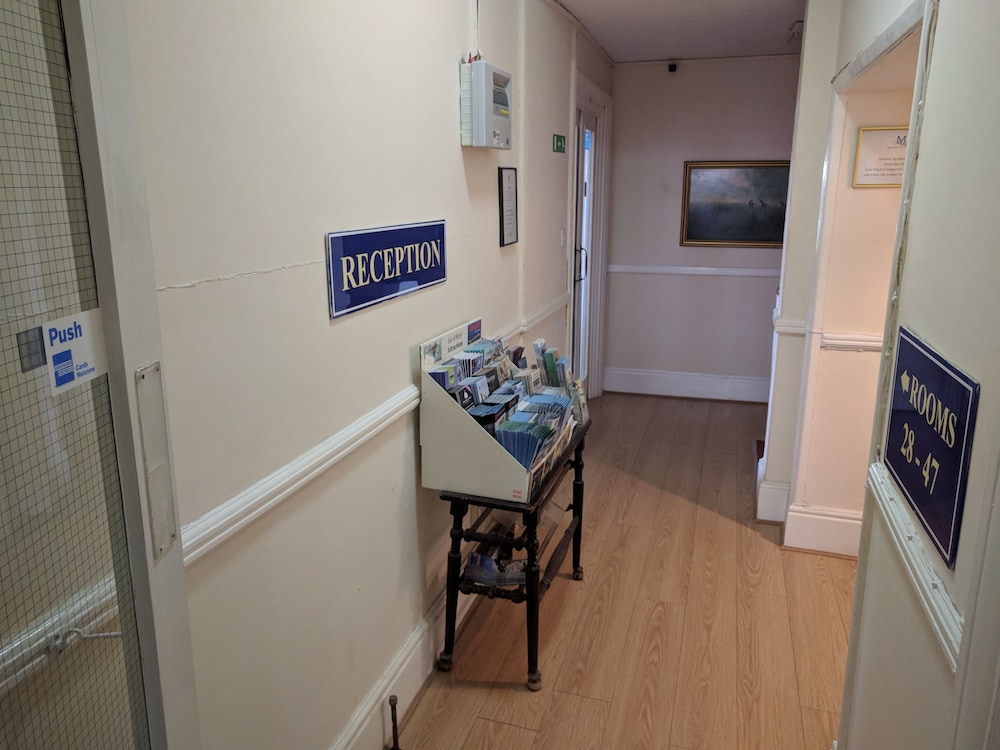 OYO Mayfair Hotel Isle of Wight 40/60