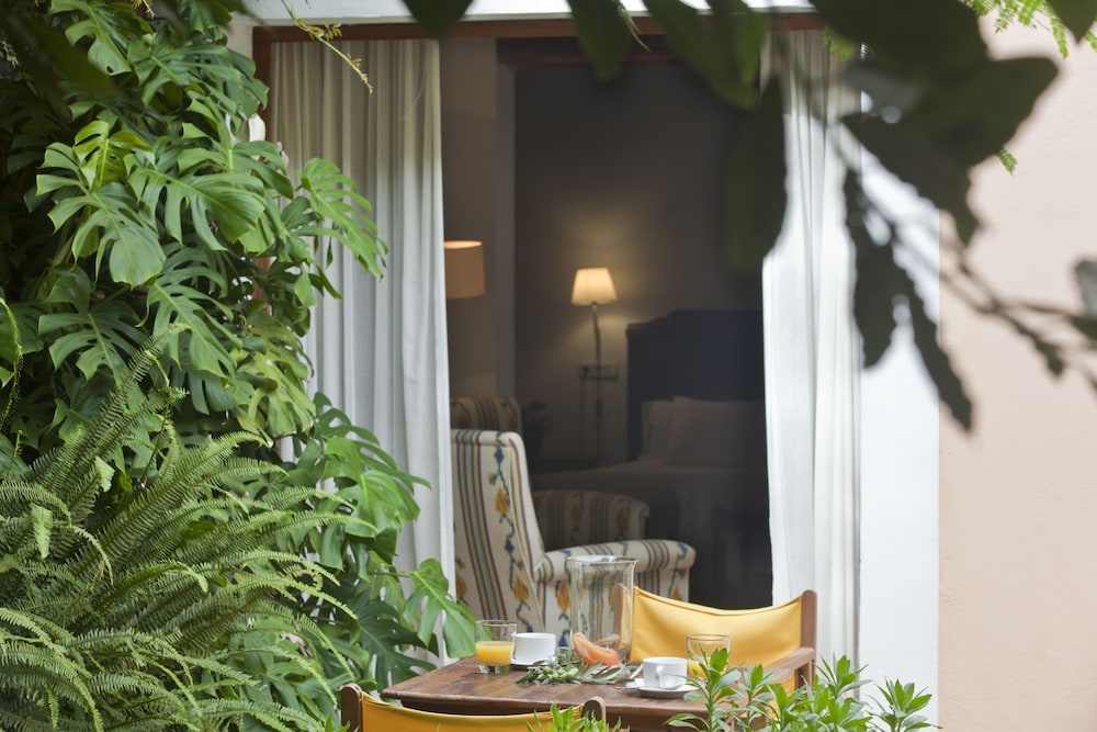 Hotel Can Moragues 1/50