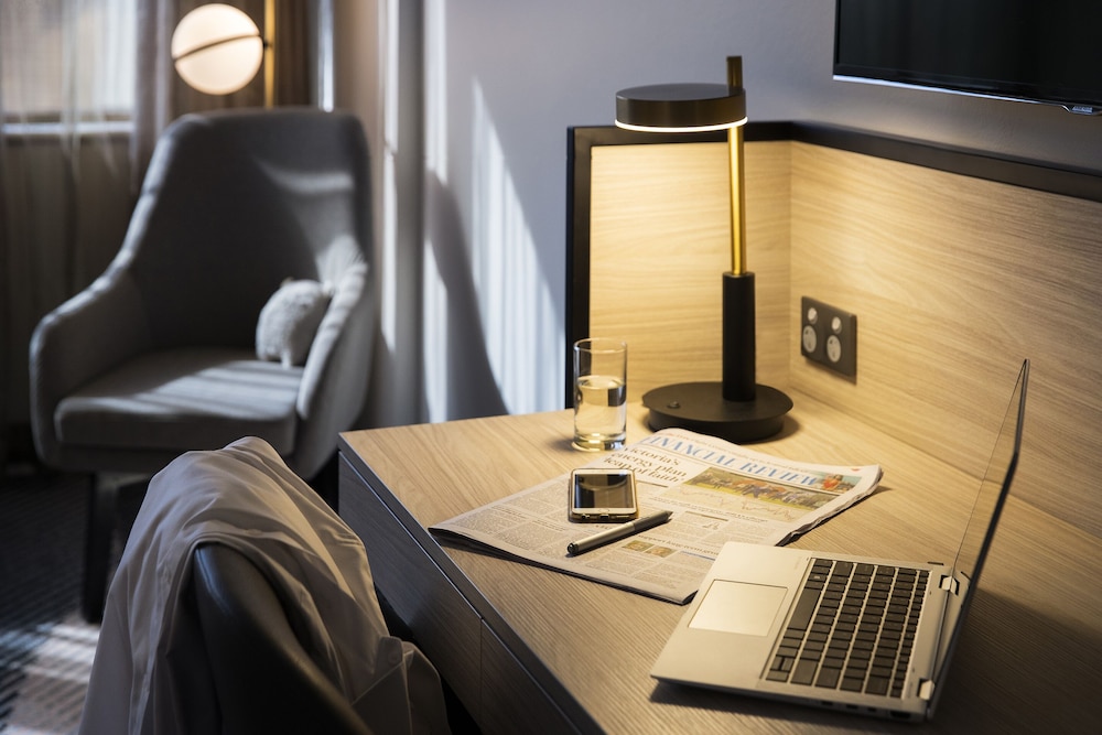 NOVOTEL SYDNEY PARRAMATTA 60/70