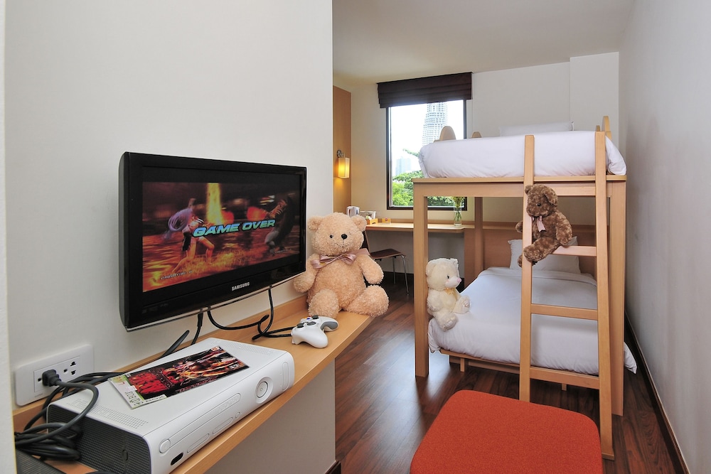 Ibis Bangkok Riverside 45/66