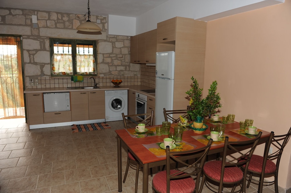Ammos Villas 16/39