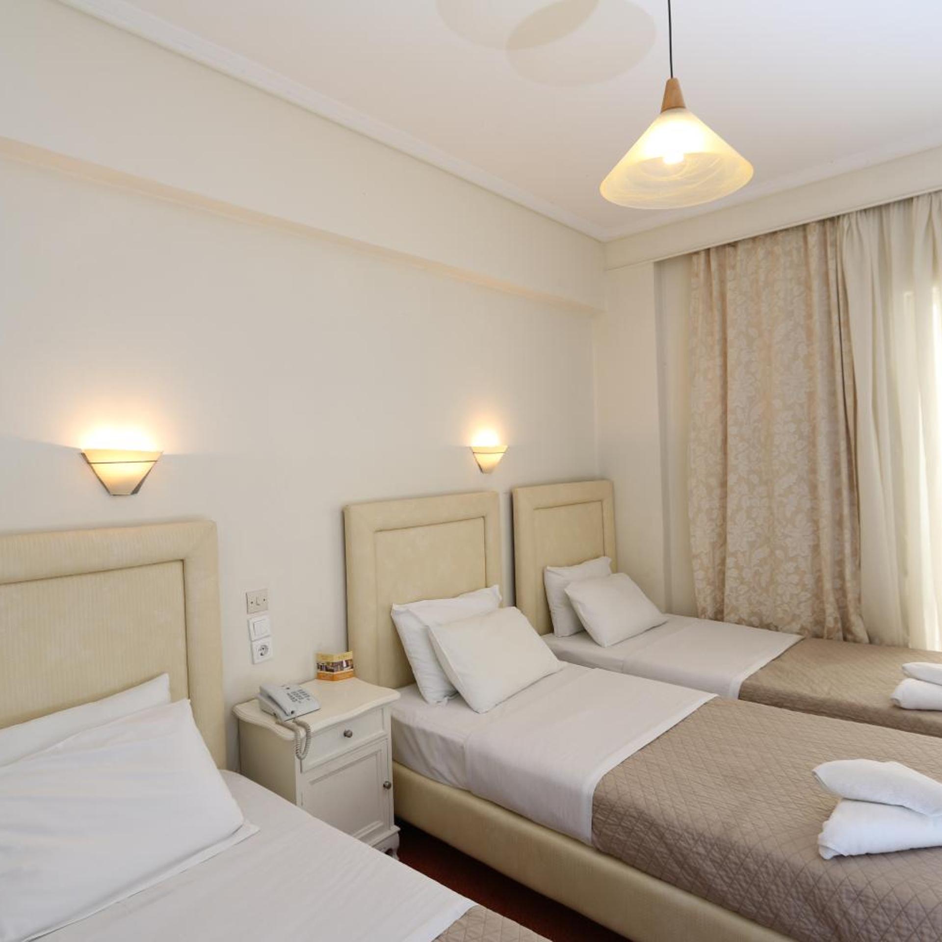 ROOM, TRIPLE