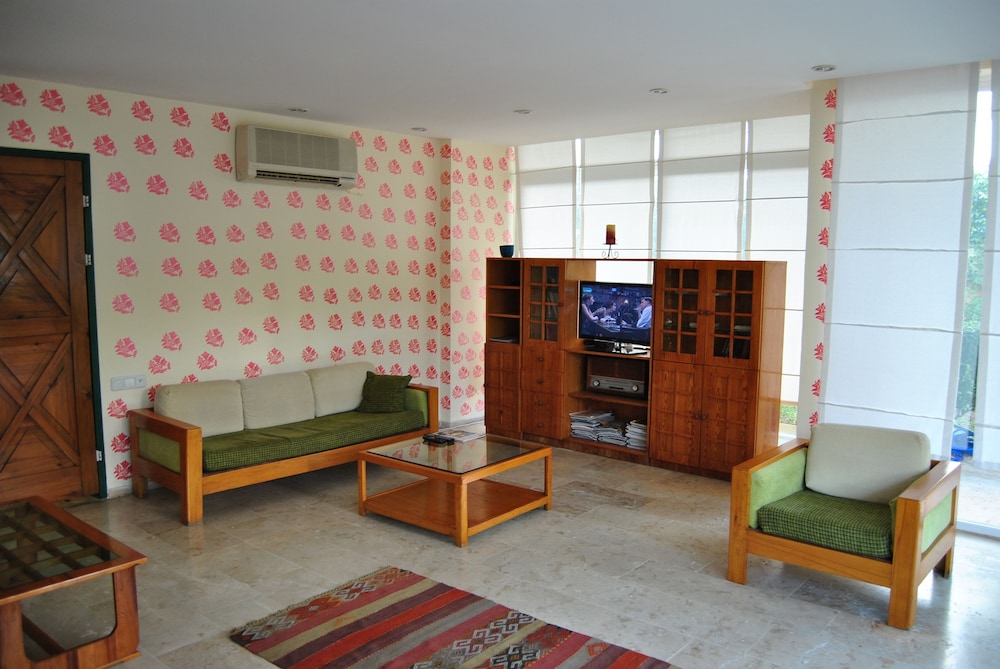 BENNA HOTEL 52/77