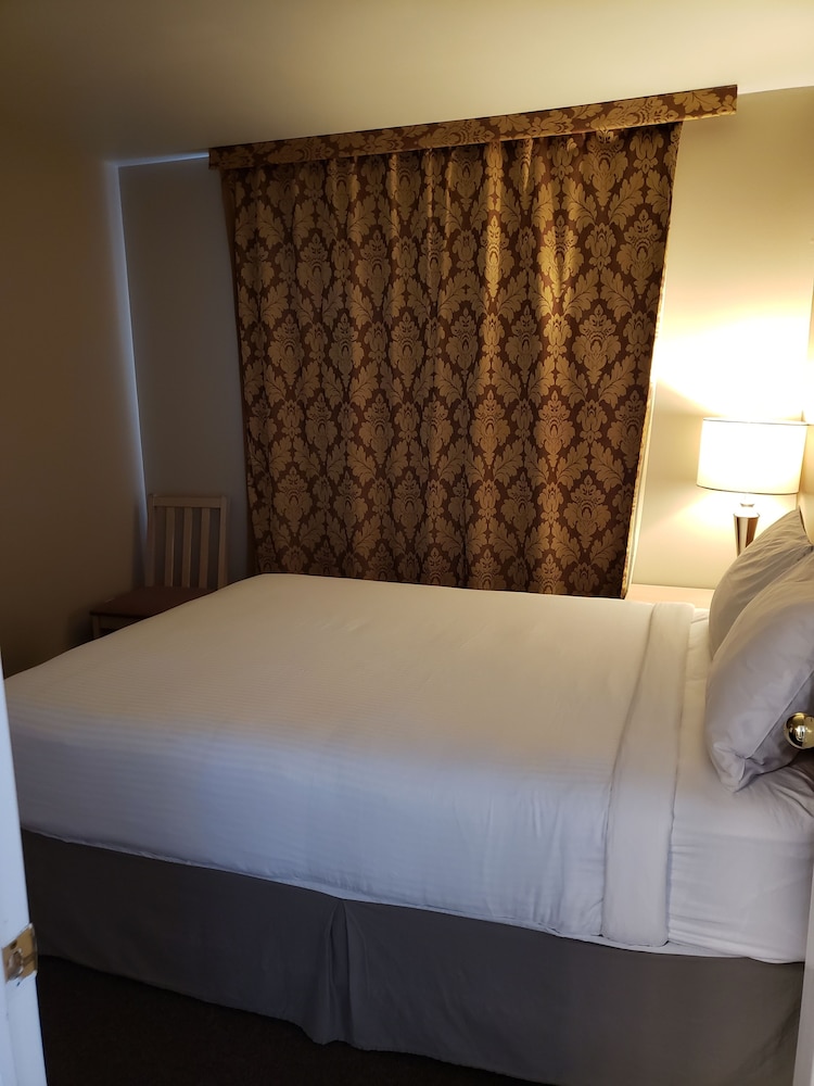 Shemron Suites Hotel 6/28