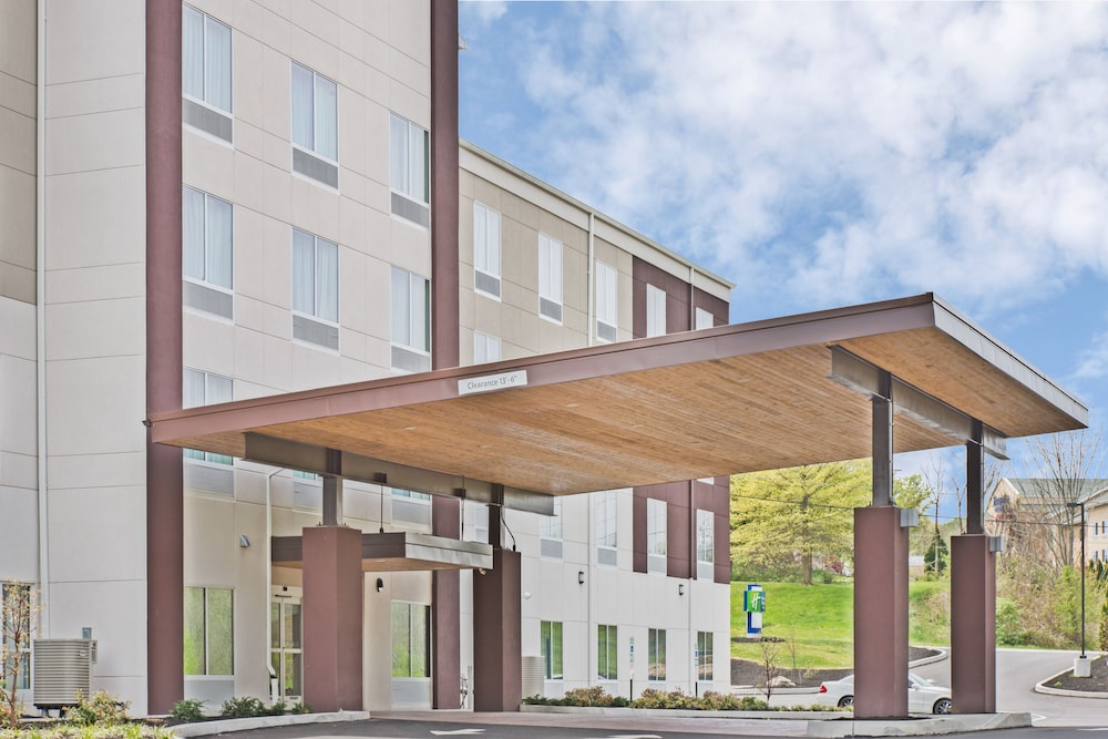 Holiday Inn Express & Suites Harrisburg S - New Cumberland 6/72