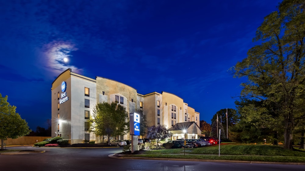 Best Western Louisville East Inn & Suites 3/38