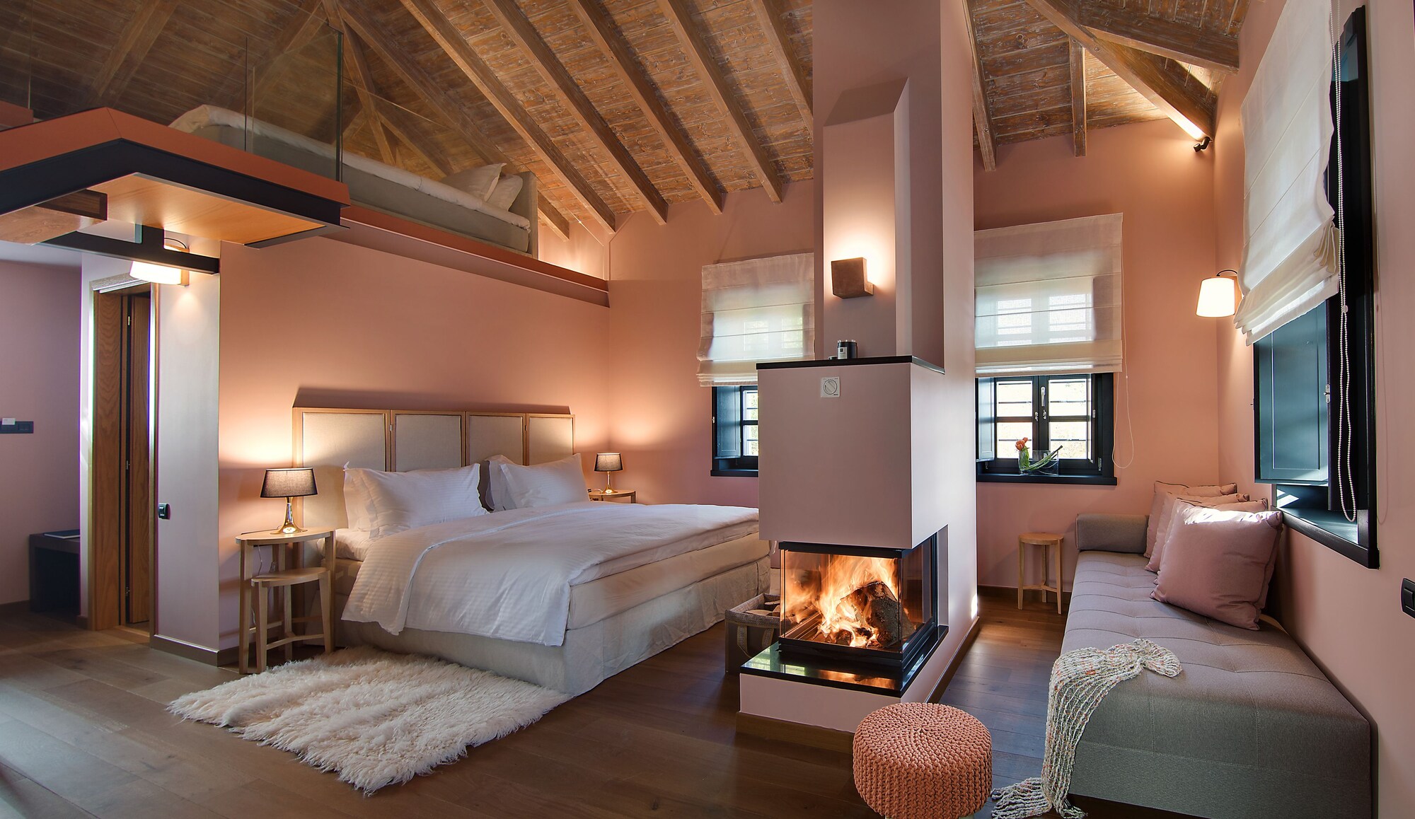 FAMILY SUITE, DELUXE