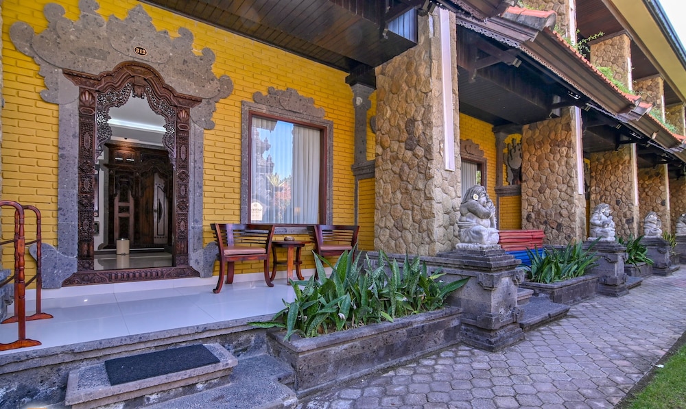 Satriya Cottage 17/82