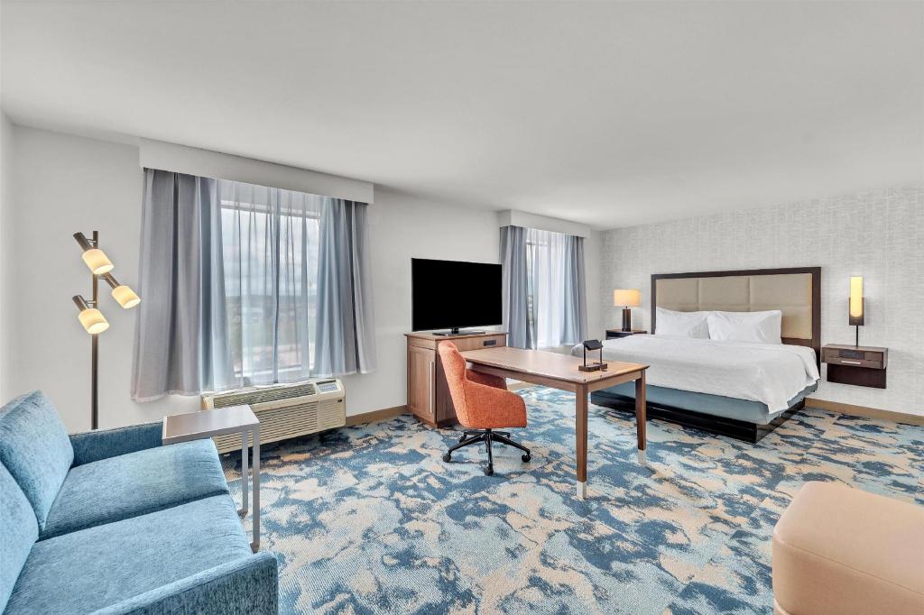 استوديو بسرير كينج مع أريكة لذوي الإعاقة، Hampton Inn & Suites Kenosha Pleasant Prairie 2/5