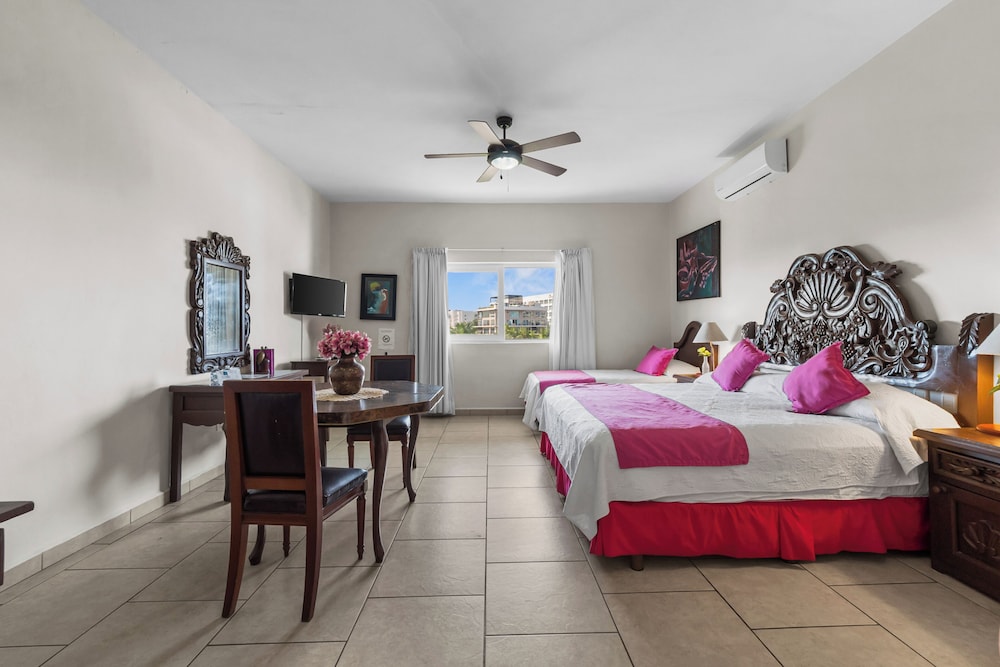 Hotel Boutique Marina Banderas 15/50