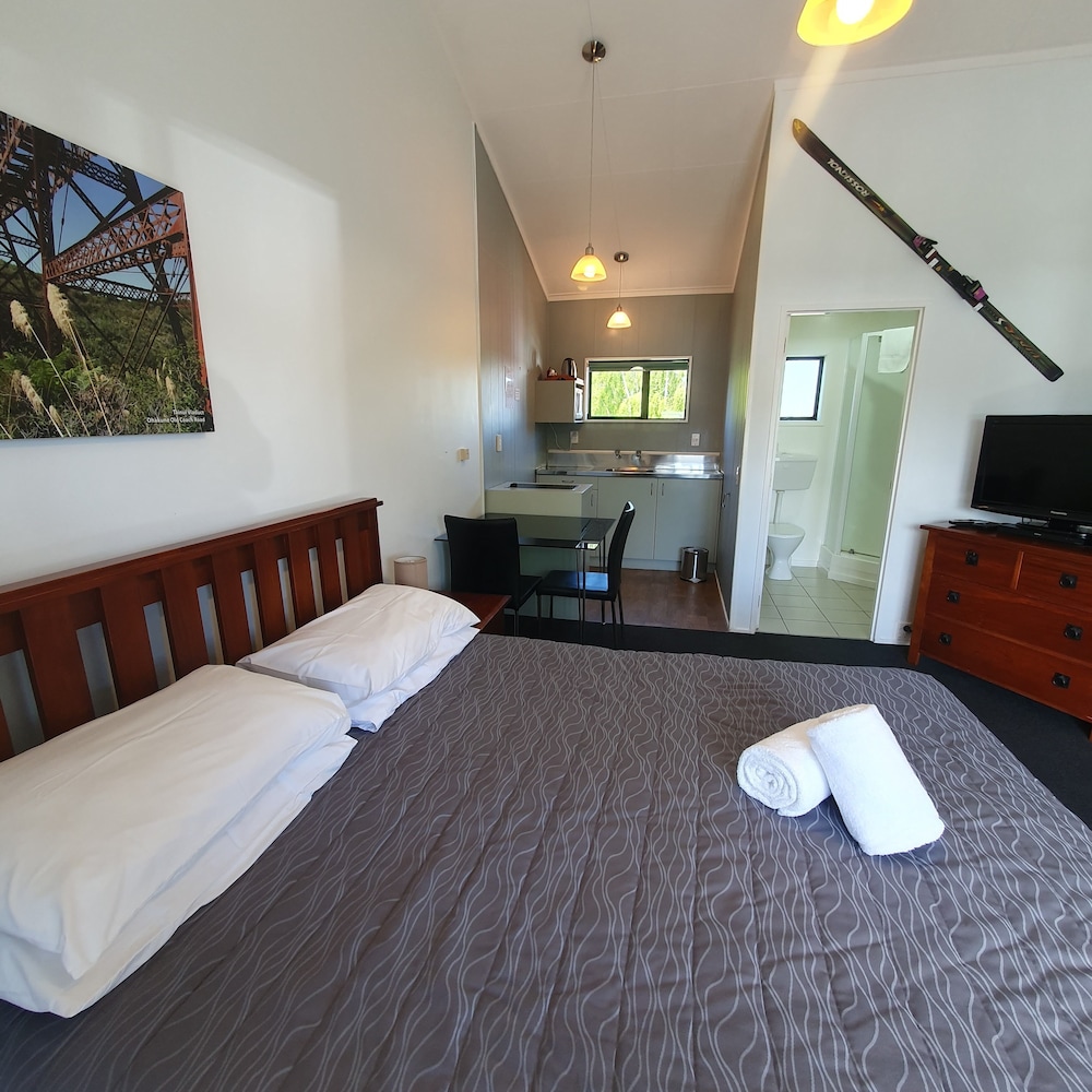 OHAKUNE COURT MOTEL 25/71