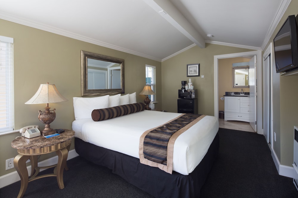 Sea Breeze Inn And Cottages 14/75